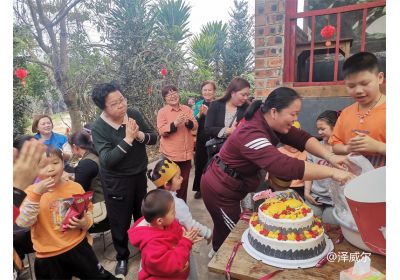 蝴蝶传媒黄色网站3·8国际妇女节踏春活动2