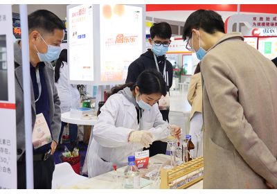 蝴蝶传媒黄色网站研发团队在展会展示有机微量元素
